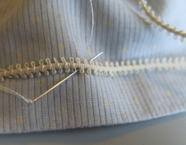 Stitching on the trim (outside)