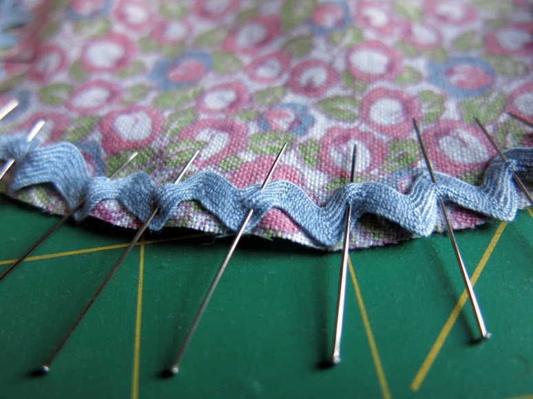Pinning the rickrack