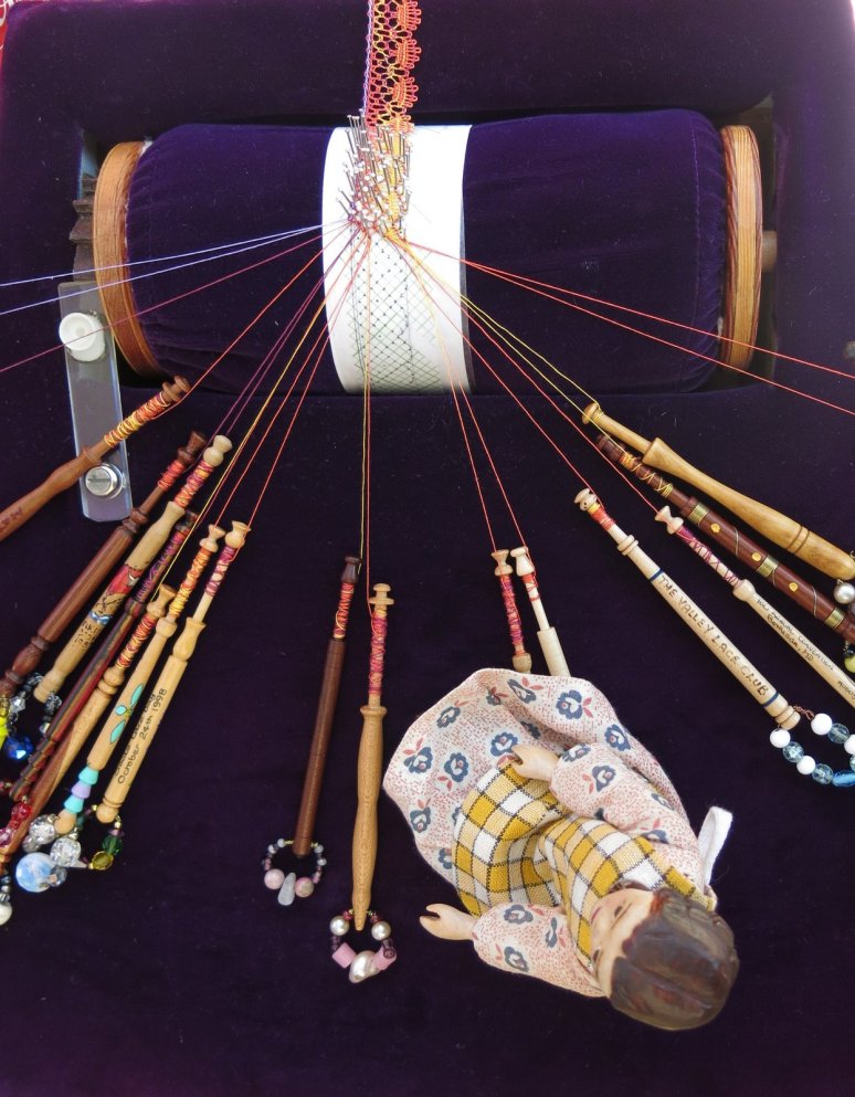 Bobbin Lace by Barbara Birke