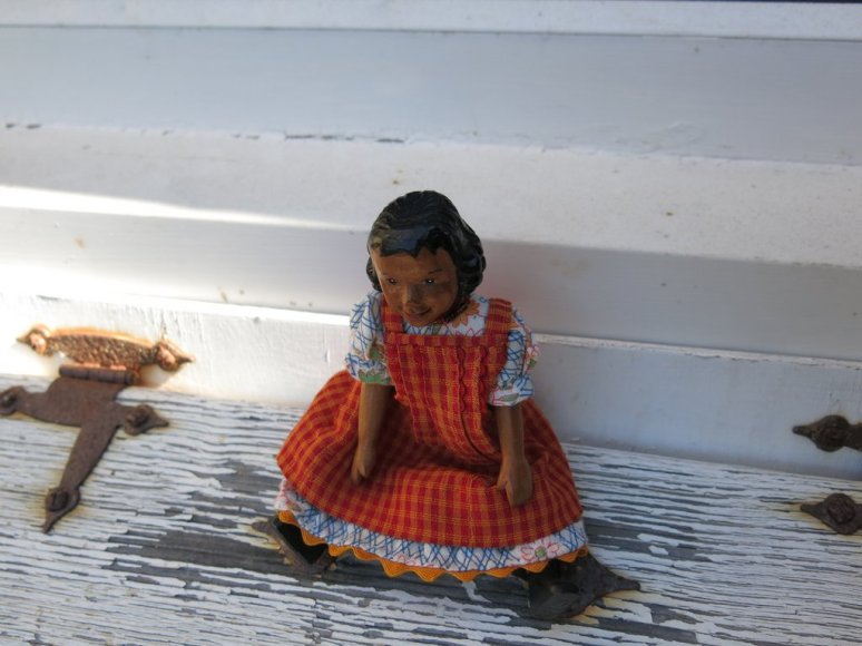 Sitting around at the Mailbox