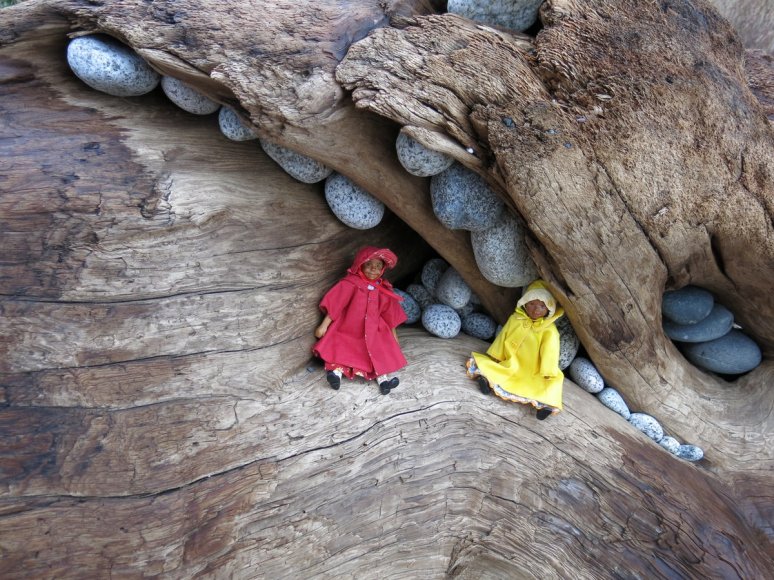 Stone and Driftwood Art