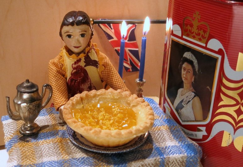 Lemon pie with the Queen
