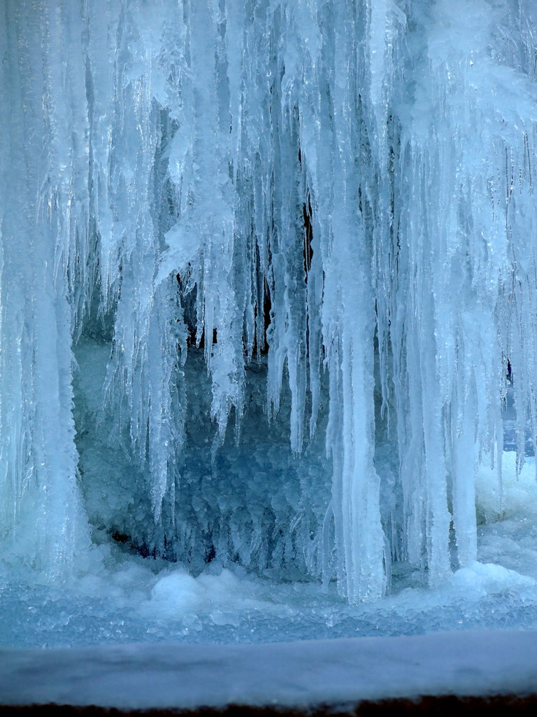 Frozen fountain